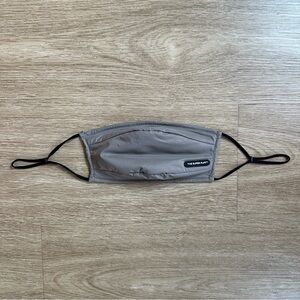 Aritzia TNA The Super Puff Face Mask